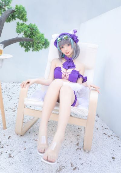 老师把衣服裤子脱给男人看_高清高清视频播放